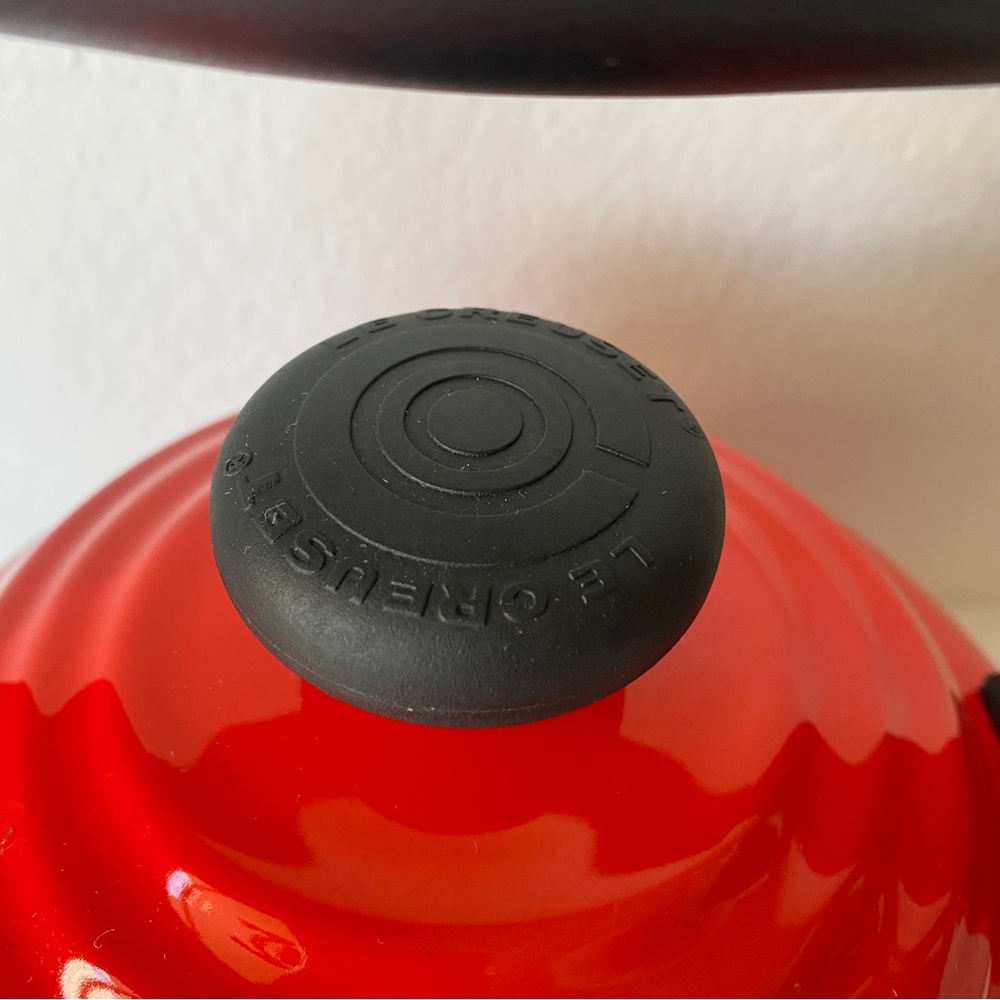 Le Creuset Cherry Red Whistling Kettle - Picture 6 of 11